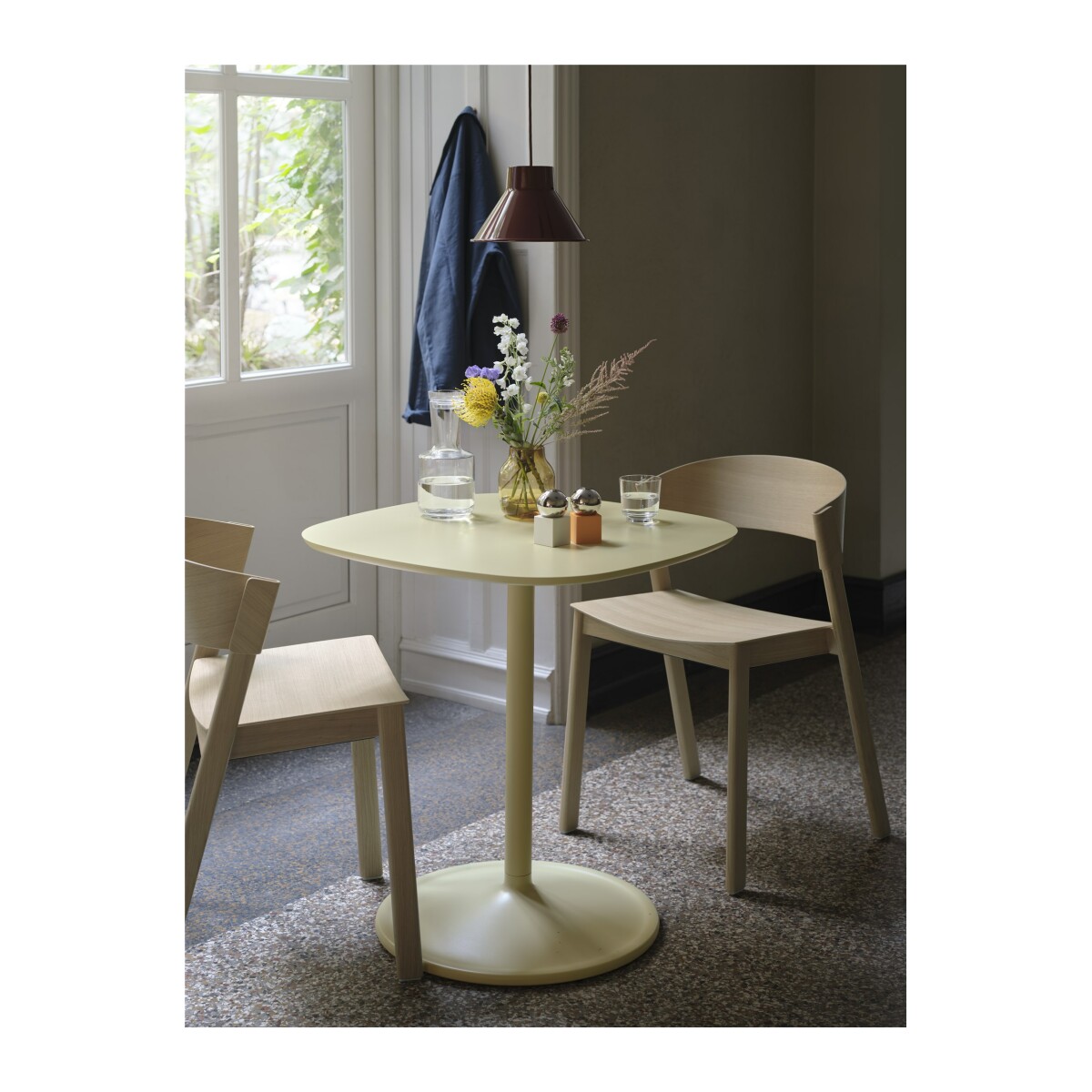 MUUTO soft cafe table 70x70, cover side chair ek